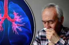 Người bị viêm phổi mạn tính nên điều trị như thế nào?