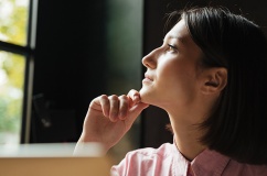 Tử vi thứ Năm (4/12/2025): Cự Giải nên cẩn trọng hơn trong hành động