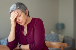 Biện pháp đẩy lùi cơn đau nửa đầu tuổi mãn kinh