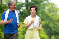 Người cao tuổi có nên chạy bộ?