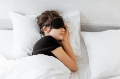 Thủ phạm giấu mặt khiến tóc gãy rụng mỗi đêm?