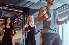 Hoạt động thể chất giúp giảm căng thẳng ở tuổi trung niên