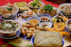 Mâm cỗ cúng mùng 1 Tết 2026 nên chuẩn bị ra sao?