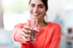 Uống nước đúng cách để tăng cường trao đổi chất