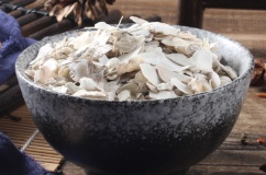 Mẫu lệ trong Đông y - vị thuốc ít người biết giúp giảm run