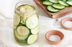  Infographic: Dưa chuột - món ăn giải ngán đơn giản mà “có võ”