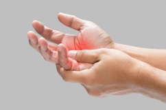 Bị tê buốt tay vào ban đêm có phải do đái tháo đường không?