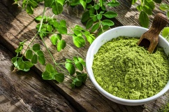 Công dụng chăm sóc sức khỏe đa năng của bột chùm ngây