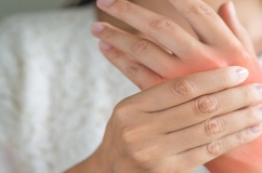 Thận trọng với các biến chứng viêm khớp dạng thấp