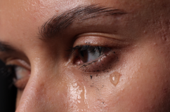 Lợi ích bất ngờ từ việc 'để nước mắt rơi' mà ít người chú ý