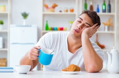 Buồn ngủ sau khi ăn cũng có thể cảnh báo tim suy yếu?