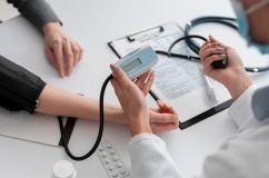 Khám sức khỏe miễn phí cho người dân hưởng ứng ngày 7/4