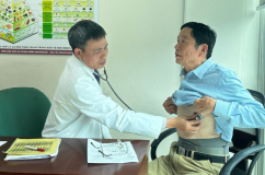 Miễn phí khám sức khỏe cho hàng nghìn người tại Hà Nội 