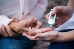 Người già bị đái tháo đường có nguy hiểm không?