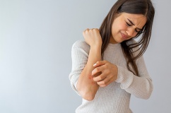 Da hay ngứa ngáy là do đâu?