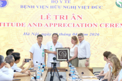 Ba cuộc đời hồi sinh từ nghĩa cử của cô gái 19 tuổi người Anh