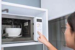 Nguy cơ ngộ độc khi hâm đi hâm lại thực phẩm 