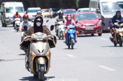 Nắng nóng gay gắt tiếp diễn vào cuối tuần