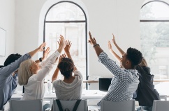 Tử vi thứ Ba (28/4/2026): Song Tử sẽ thấy hơi ngại ngùng khi phải làm việc nhóm