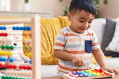 Chọn đồ chơi an toàn: Đừng để 'niềm vui' trở thành hiểm họa