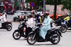 Nắng nóng chưa có dấu hiệu hạ nhiệt, có nơi trên 40 độ