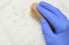 Cách xử lý quần áo ố vàng và nấm mốc