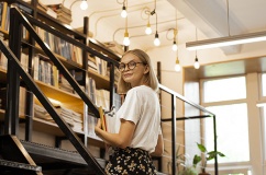 Tử vi thứ Năm (23/4/2026): Ma Kết có cơ hội trải nghiệm những điều thú vị