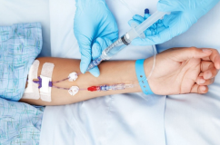 Vì sao người bệnh đang hoá trị lại chán ăn?