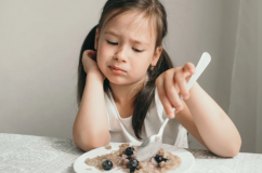 Mối liên hệ giữa sức khoẻ đường ruột và chứng tự kỷ ở trẻ 