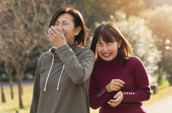 Tử vi thứ Hai (4/5/2026): Nhân Mã đang cố gắng làm thân với ai đó