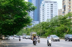 Bắc Bộ ngày nắng nóng, chiều tối mưa vài nơi
