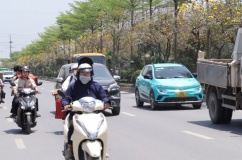 Nắng nóng bao trùm nhiều nơi trong ngày 13/5 