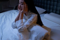 Vì sao tim mạch yếu khiến nhiều người hay thức giấc lúc 2-3 giờ sáng?