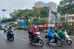 Bớt nắng nóng, mưa xuất hiện nhiều nơi trên cả nước