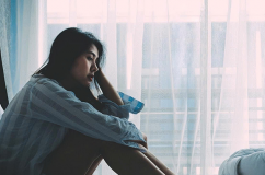 Lo âu: Vì sao càng né tránh càng dễ kiệt sức?