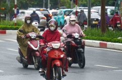 Trung Bộ và Nam Bộ mưa dông chiều tối