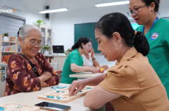 Xây dựng mô hình chăm sóc người cao tuổi để thích ứng già hóa dân số