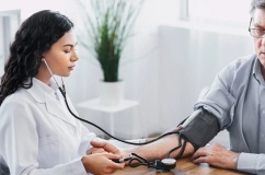 Huyết áp lên xuống thất thường phải làm sao?