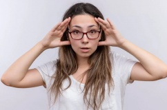 Đôi mắt tiết lộ gì về sức khỏe não bộ?