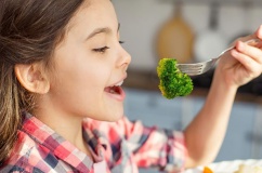Cảnh báo nhiều trẻ không ăn đủ rau và trái cây theo khuyến nghị