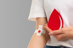 Hiến máu về bị bầm tím tay: Đừng quá lo lắng