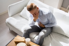 Hay thấy buồn nôn sau ăn nhiều đồ dầu mỡ là bị làm sao?