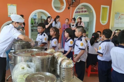 Thủ tướng: Siết chặt an toàn thực phẩm trường học, công khai bữa ăn học sinh