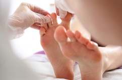 Nóng rát đầu ngón chân có phải do bệnh đái tháo đường không?
