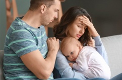5 triệu chứng sau sinh phụ nữ không nên âm thầm chịu đựng 