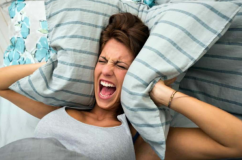Vì sao tâm trạng thường tệ đi trước khi kỳ kinh nguyệt bắt đầu?