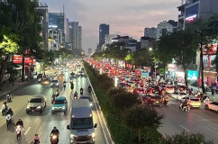 Nhiều vùng trên cả nước đón mưa dông về chiều tối