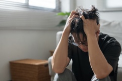 Não bộ hoạt động không nghỉ gây căng thẳng thần kinh kéo dài 