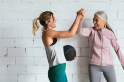 Làm sao để giảm cân sau tuổi 50?