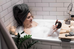 Ngâm nước ấm 30 phút có thể giúp hạ huyết áp?